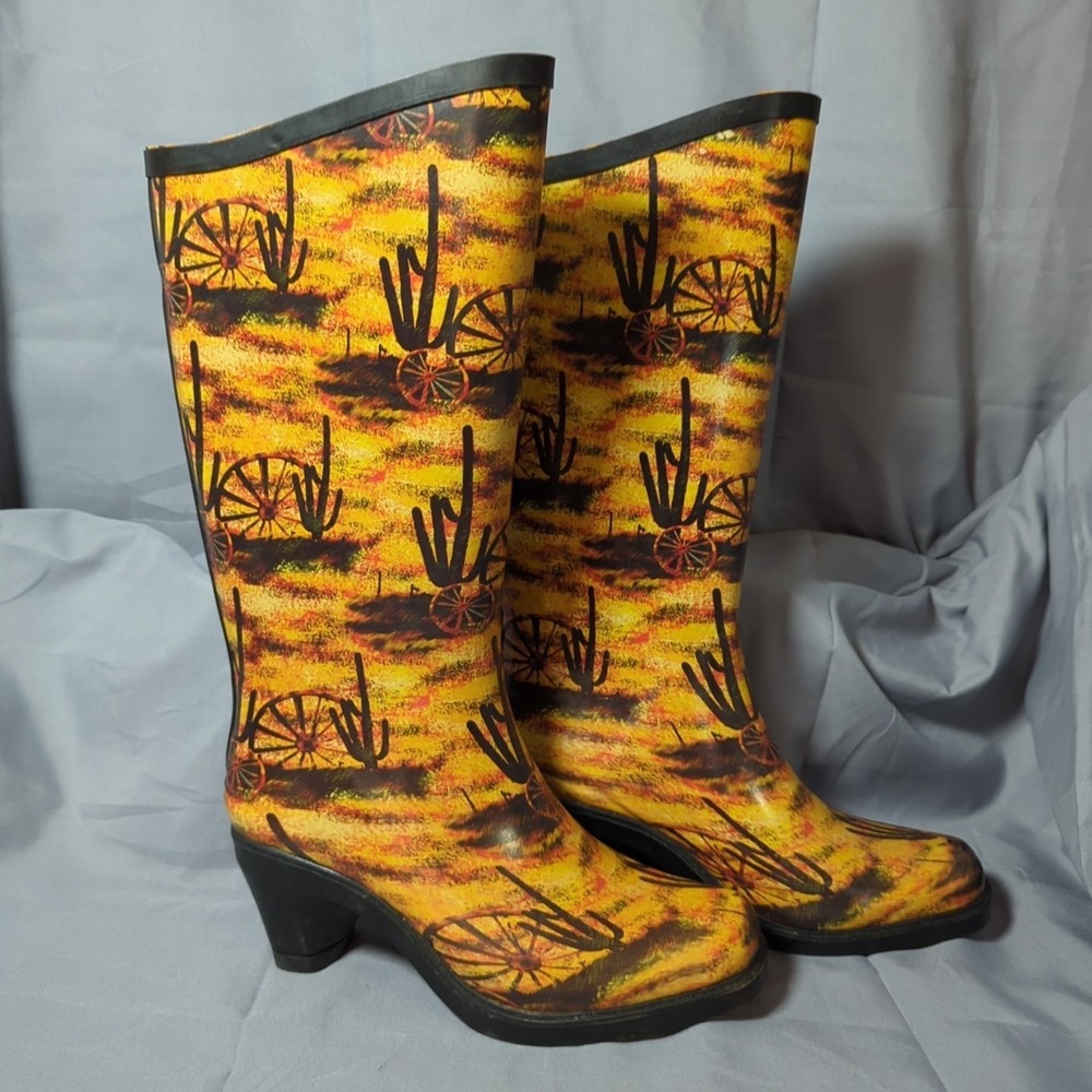 Pierre Dumas Women's Rain Boots With Heel Western Theme Size 5 Med
